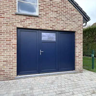 porte d_entree sur mesure bleue